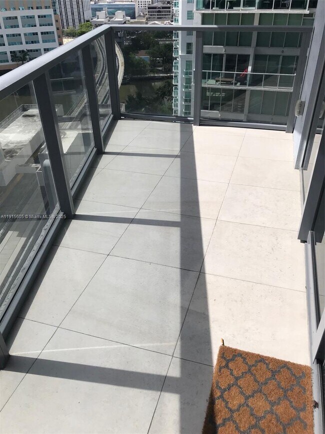 Building Photo - 31 SE 6th St