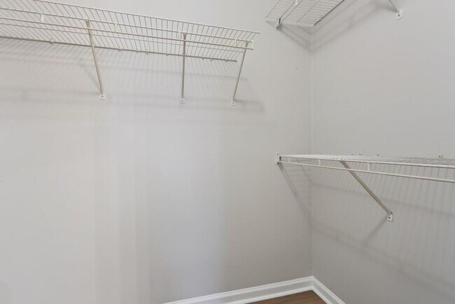 Building Photo - 1044 Hillsborough Chase NW