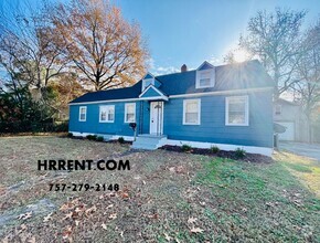 Building Photo - Adorably Renovated 3 Bedroom 1 Bath Single...