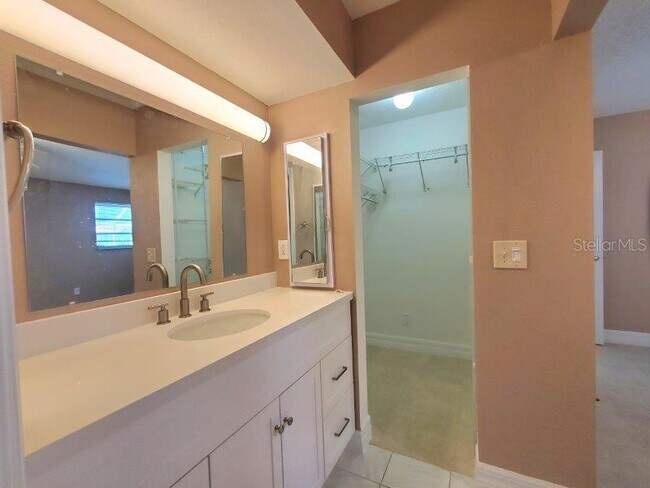 Building Photo - 910 Santa Brigida Ct