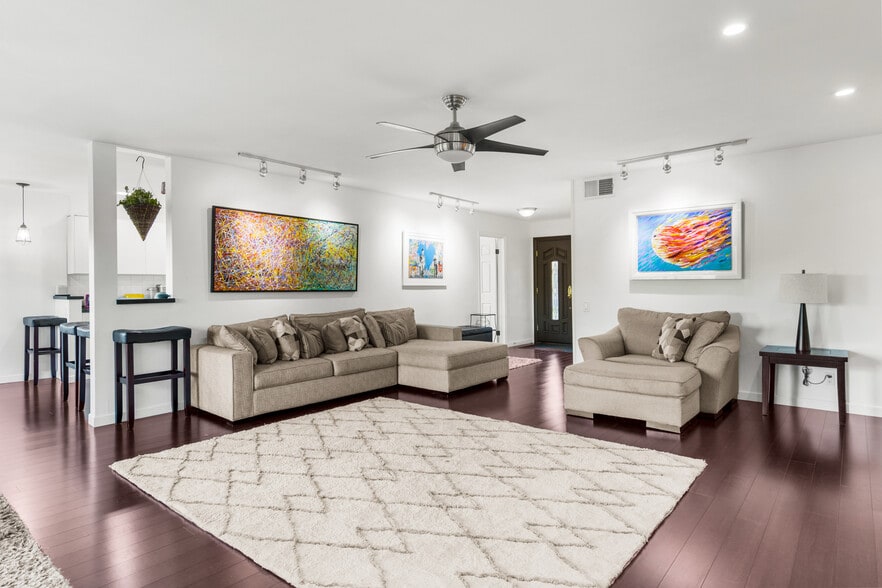 Building Photo - 7130 Gateshead Way