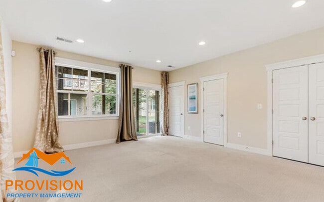 Building Photo - 7802 Five Oaks Ct