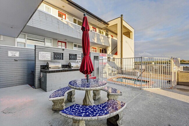 Building Photo - 2612 Bayside Ln