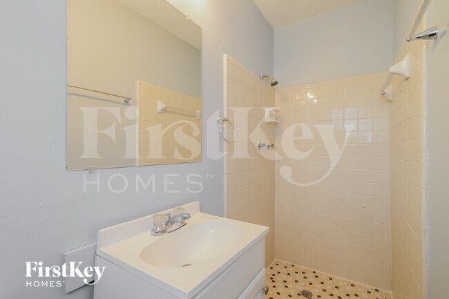 Building Photo - 195 King David Dr SW