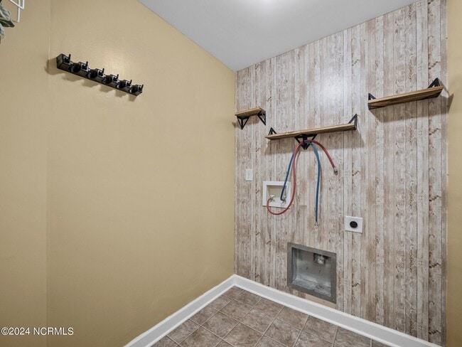 Building Photo - 420 Salvo Ct