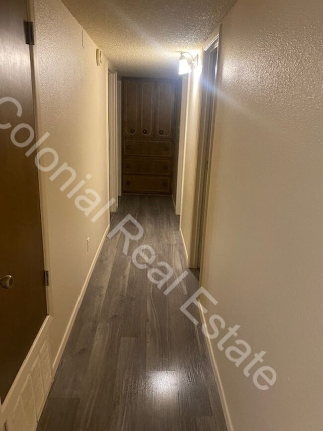 Building Photo - Cozy 3 Bedroom 2 Bath home