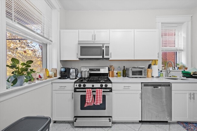 Building Photo - 6114 Waterman Blvd