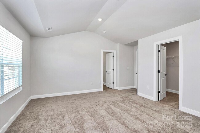 Building Photo - 7019 Jerimoth Dr