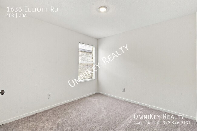 Building Photo - 1636 Elliott Rd