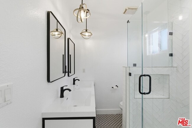 Building Photo - 6415 Madden Ave