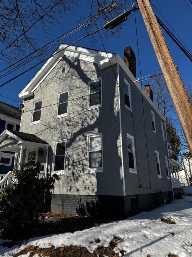 Building Photo - 15 W Emerson Ave