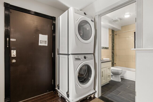 Building Photo - 46 Wayne St