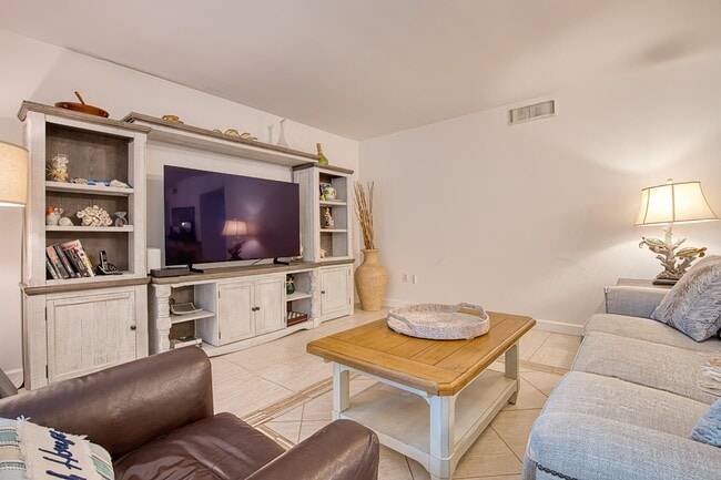 Building Photo - 1401 S Ocean Blvd