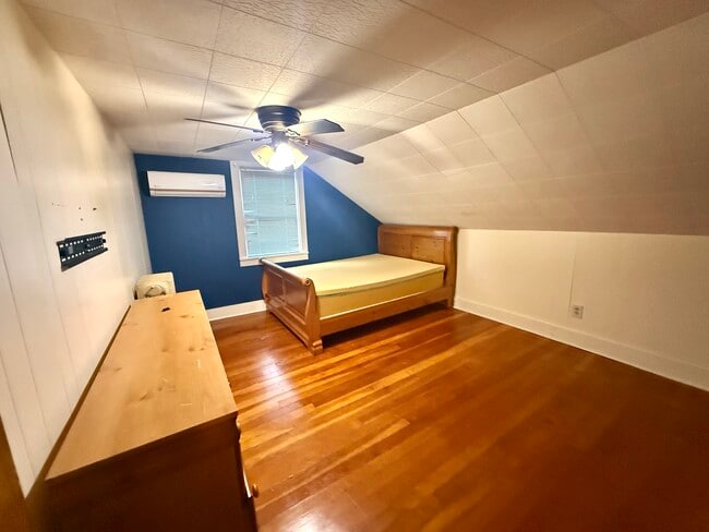 Building Photo - Seneca Turnpike East 220/222