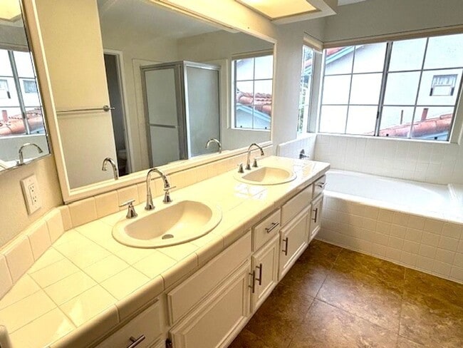 Building Photo - Stylish, Upgraded Laguna Niguel Home Ready...