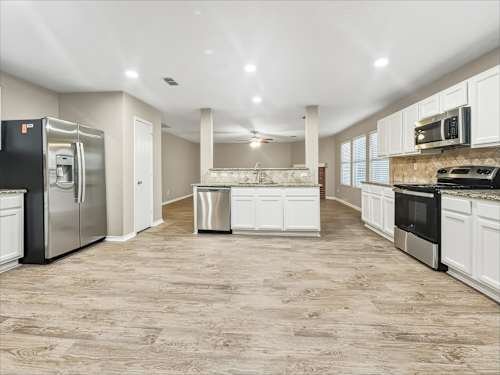 Building Photo - 3129 Teodoro Dr