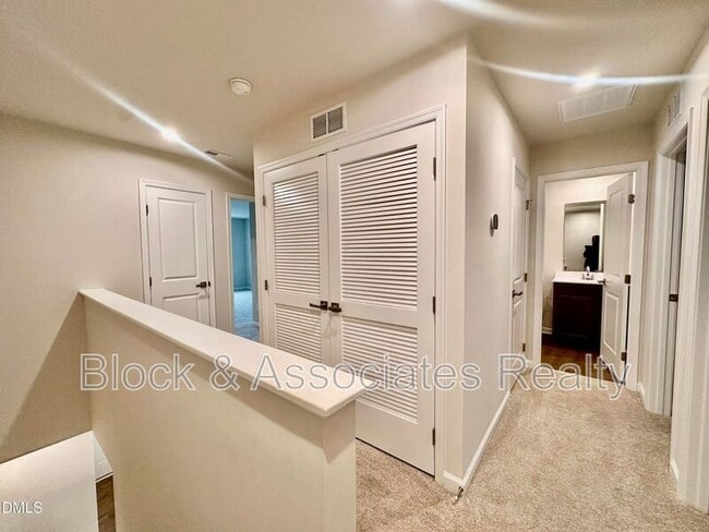 Building Photo - 6650 Gibraltar Rock Dr