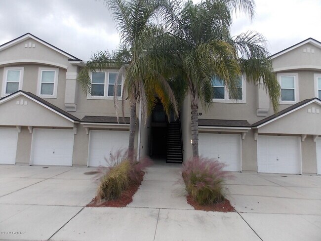 Building Photo - 7039 Deer Lodge Cir