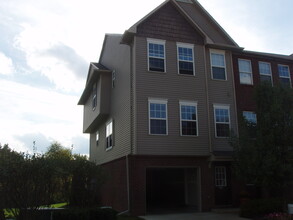 Building Photo - 2149 Knotty Pine Tr