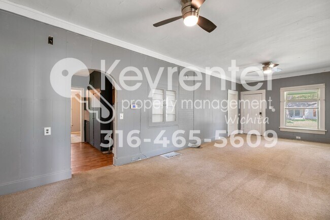 Building Photo - June is free!! Charming 1925 Farm House on 1/3 acre!