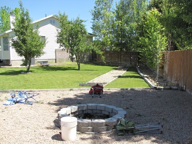 Building Photo - 4611 Ripple Creek Cir