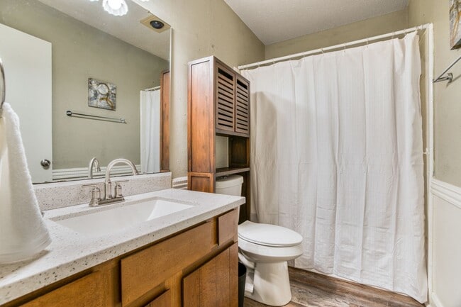 Building Photo - Maumelle Chic Condo