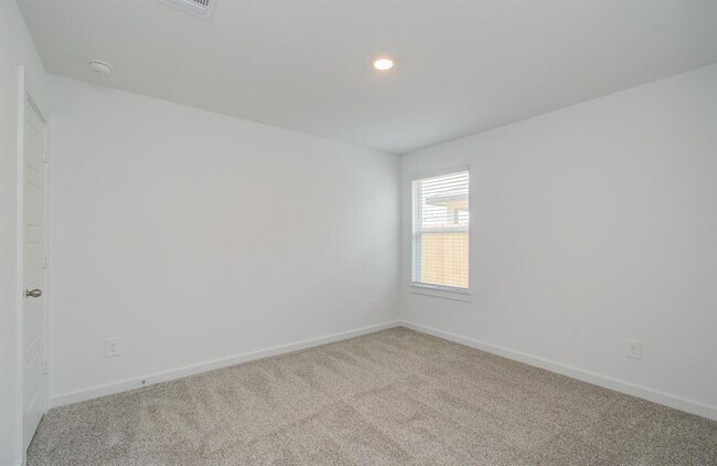 Building Photo - 8707 Shumard Oak Dr