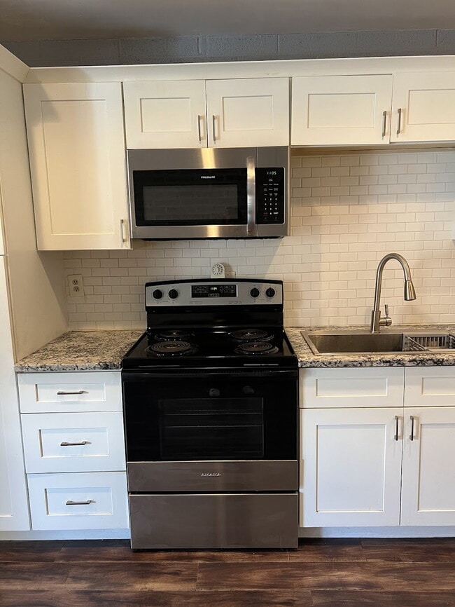 Building Photo - 4848 N Woodmere Fairway