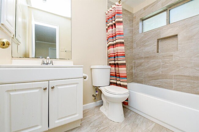 Building Photo - 11102 Kentington Oak Dr