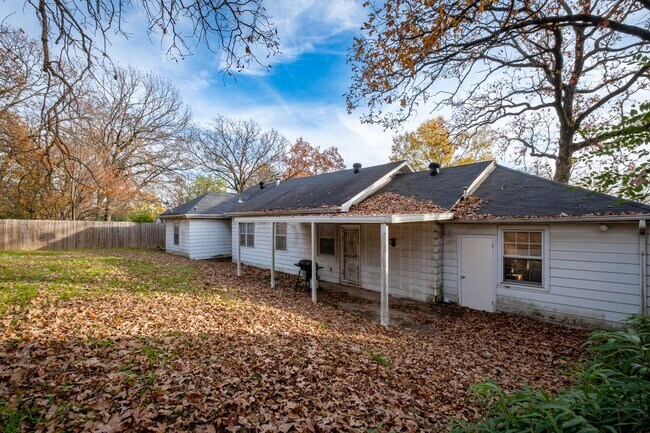 Building Photo - Park Hill Home with Original Details and Updated Kitchen