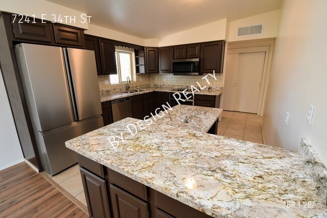 Building Photo - Beautifully Remodeled East Side 3 Bed 2 Ba...