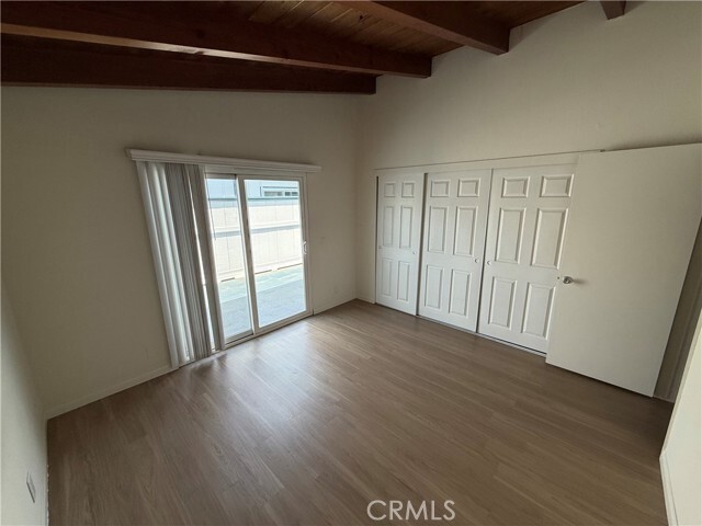 Building Photo - 224 Avenida Santa Barbara