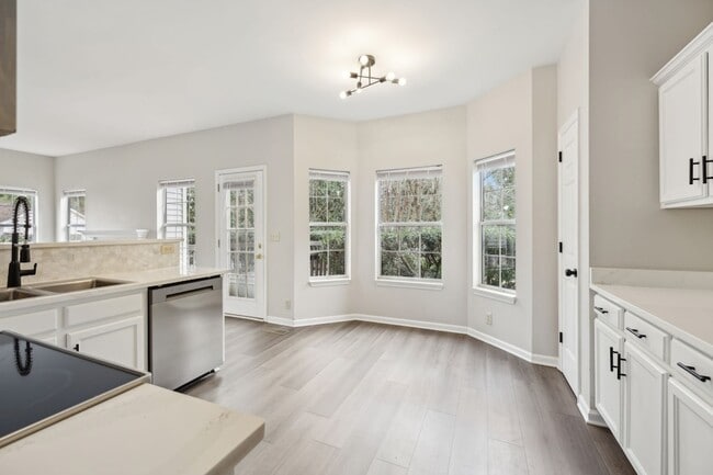 Building Photo - 184 Crestfield Pl