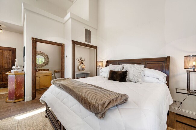 Building Photo - AVAILABLE NOW - Furnished Luxury Wine Coun...
