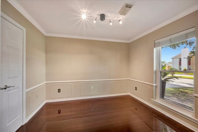 Building Photo - 1710 San Sebastian Ln