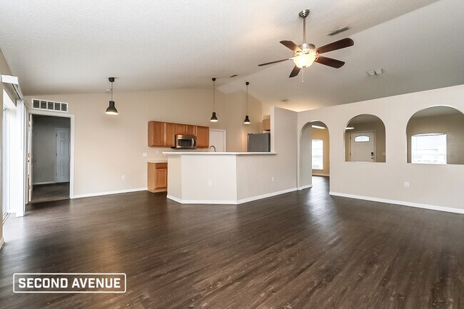 Building Photo - 3241 Bluestone Ave