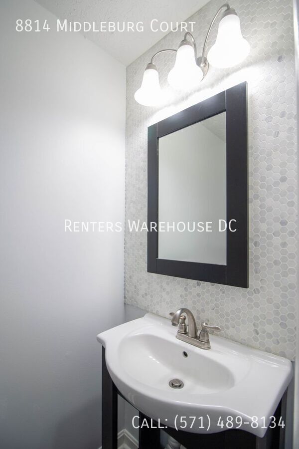 Building Photo - 8814 Middleburg Ct