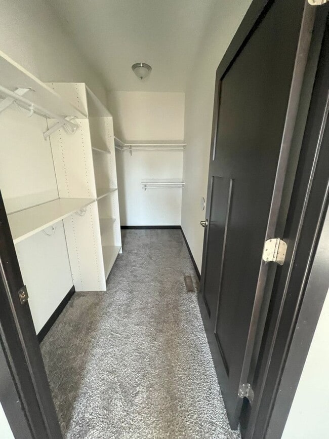 Building Photo - Newly Built 4 bedroom 3 bathroom Twinhome ...