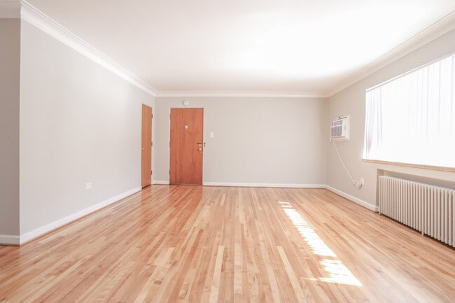 Building Photo - 1181 Bellaire