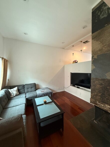 Building Photo - 27609 Nugget Dr