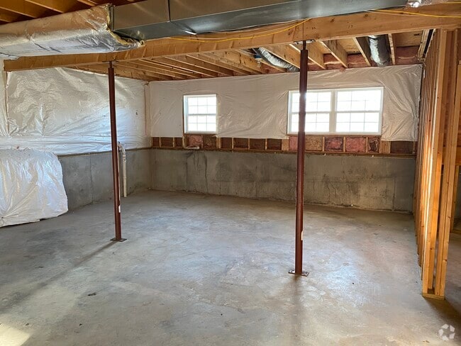Building Photo - 77 Burdette Dr