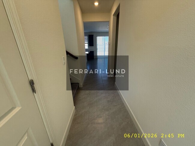 Building Photo - ?? Newer 4 Bedroom Home with 2,367 Sq. Ft. of Living Space! - Kay DeAlba property!! ??