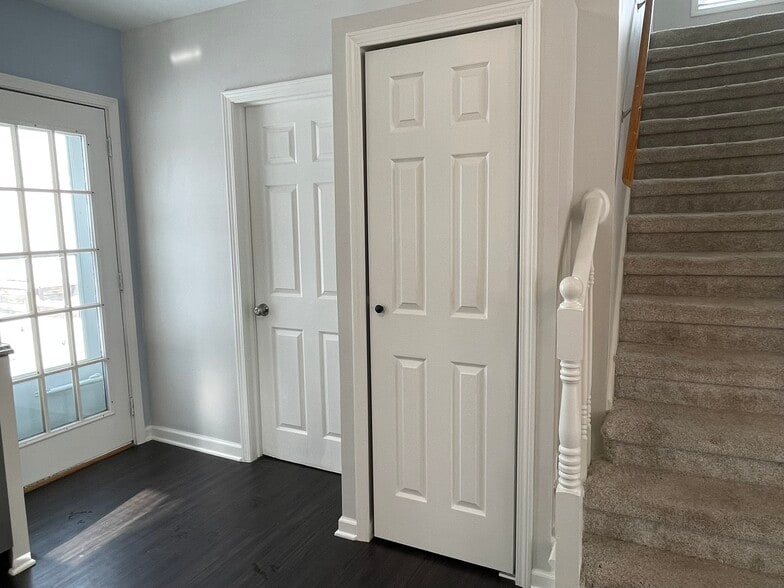 Building Photo - 2450 Gerald Ave