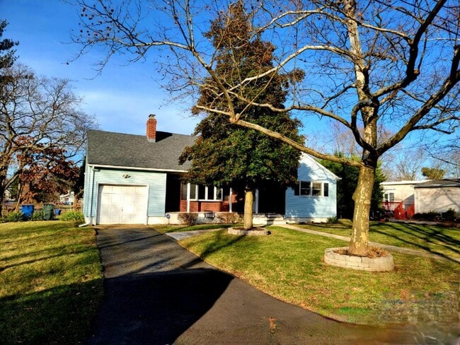 Primary Photo - 67 Plum St