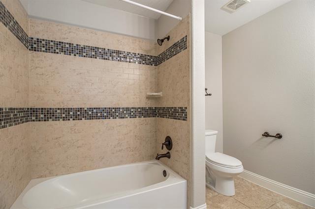 Building Photo - 9420 Deerhurst Pl