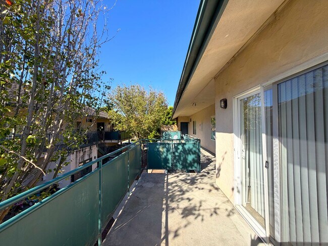 Building Photo - l31400