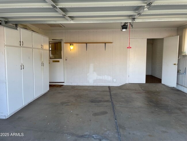 Building Photo - 10729 W El Capitan Cir