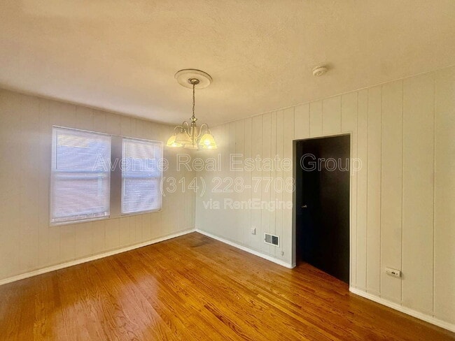 Building Photo - 2718 Hampton Ave