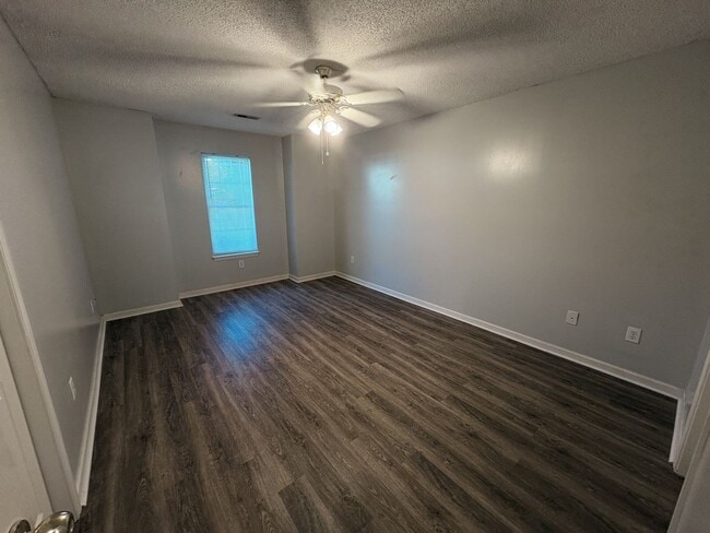 Building Photo - 129 Arbors Ct