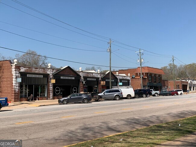 Building Photo - 705 Jefferson St